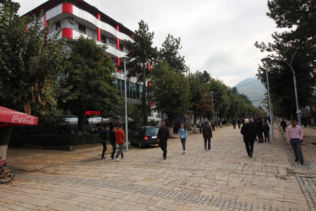 Hotel Piazza Peshkopi Exterior foto